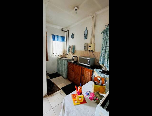 7 BEDROOM HOUSE FOR SALE IN GEDULD